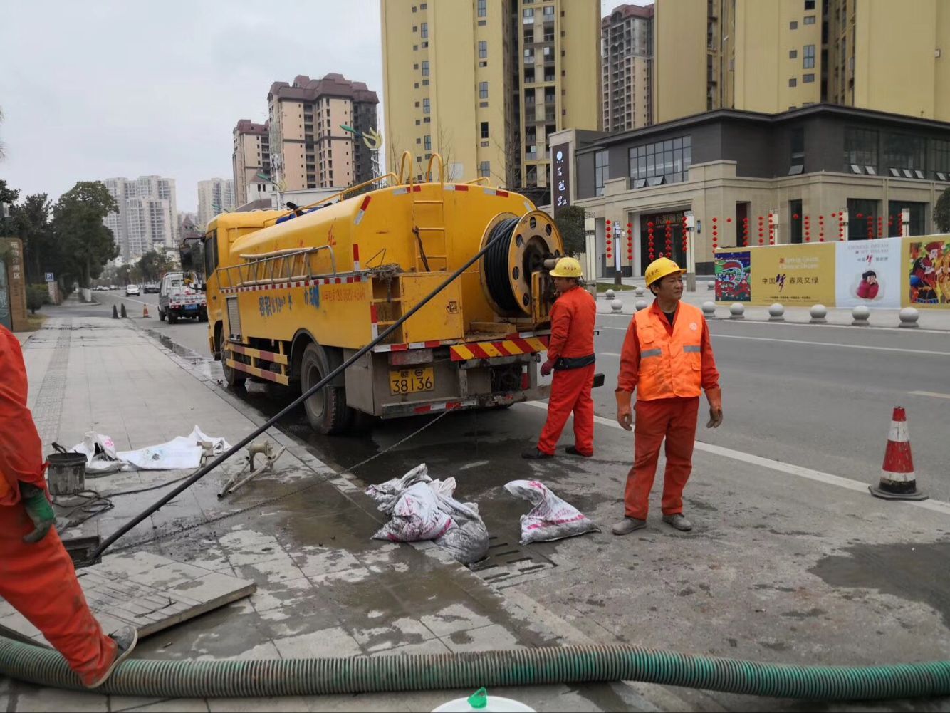 张湾排污管道清淤-管道清洗