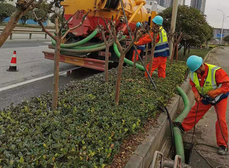 张湾市政管道清淤